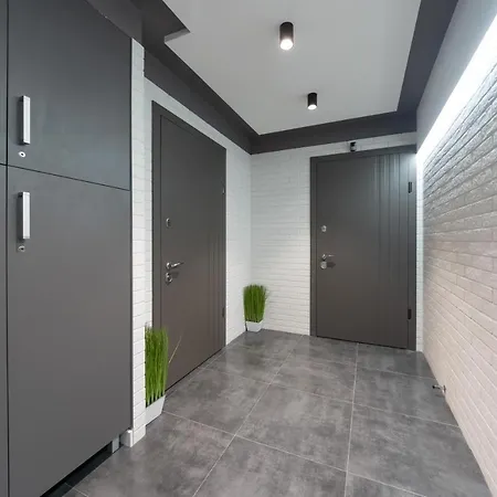 Luxrent Kreshatik Arenacity Skybar Київ