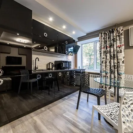 Апартаменти Luxrent Kreshatik Arenacity Skybar Київ