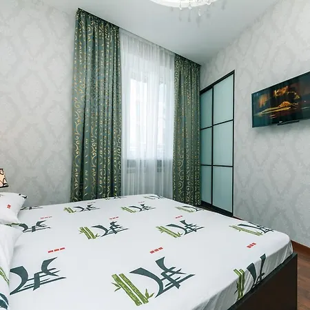 Апартаменти Luxrent Kreshatik Arenacity Skybar