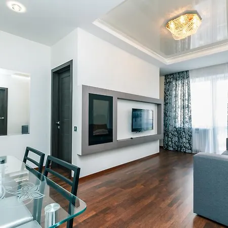 Luxrent Kreshatik Arenacity Skybar